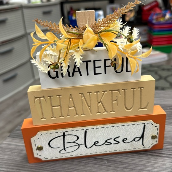 Creative design wooden decoration fall wood sign Grateful Thankful Blessed - Picture 1 of 2